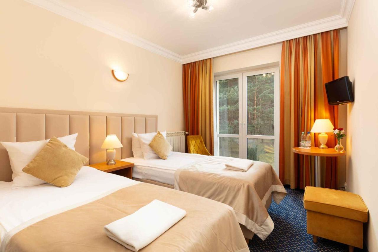 Perla Lesna Nadarzyn Bed and Breakfast Eksteriør billede