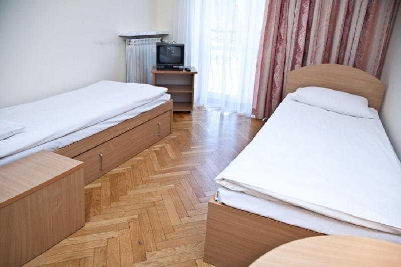 Perla Lesna Nadarzyn Bed and Breakfast Eksteriør billede