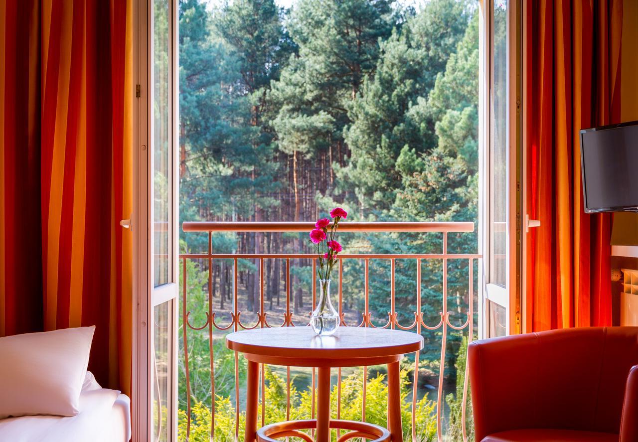 Perla Lesna Nadarzyn Bed and Breakfast Eksteriør billede
